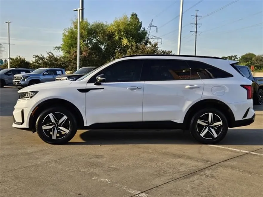 2022 Kia Sorento S photo 1