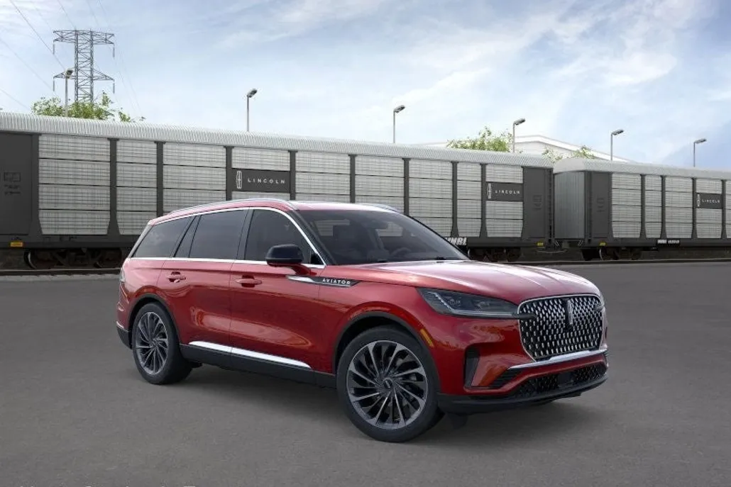 2025 Lincoln Aviator Reserve photo 1