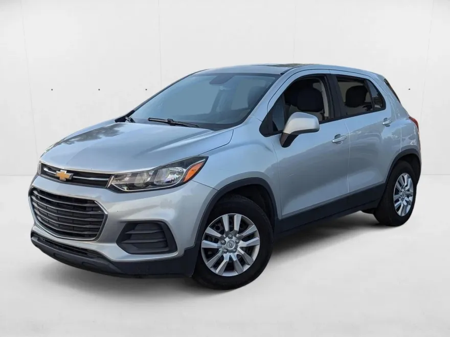 2019 Chevrolet Trax LS photo 1