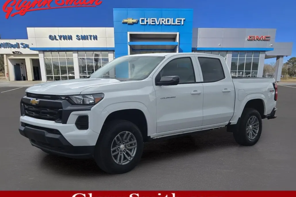 2025 Chevrolet Colorado Work Truck LT photo 1