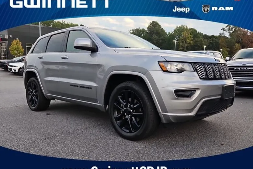 2018 Jeep Grand Cherokee Altitude photo 1