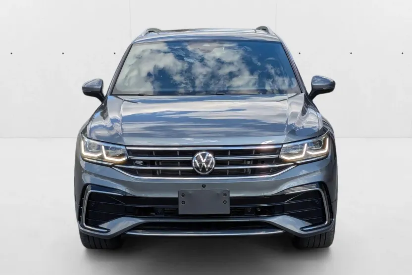 2022 Volkswagen Tiguan SEL Premium R-Line photo 1