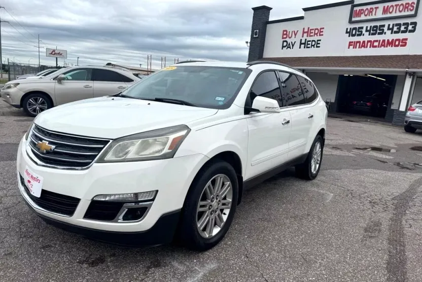 2015 Chevrolet Traverse 1LT photo 1