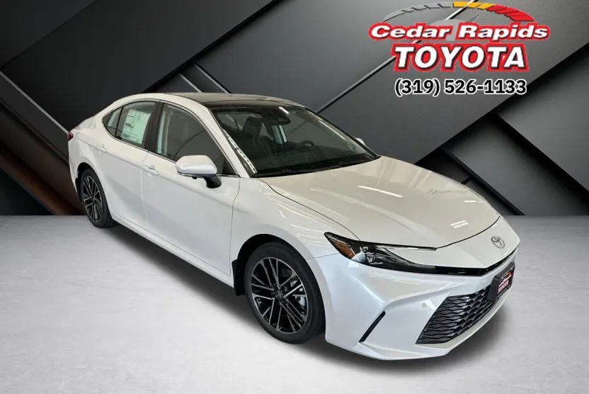 2025 Toyota Camry XLE photo 1
