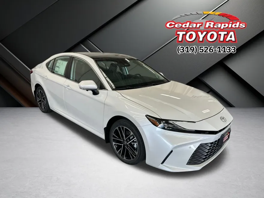 2025 Toyota Camry XLE photo 1