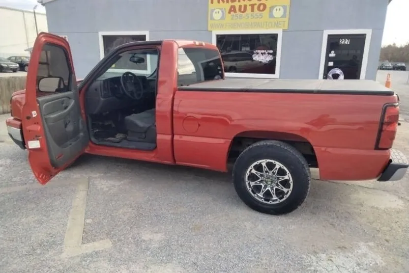 2006 Chevrolet Silverado 1500 LS photo 1