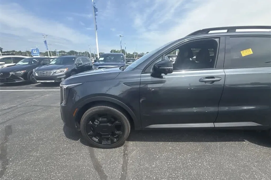 2025 Kia Sorento X-Line SX Prestige photo 1