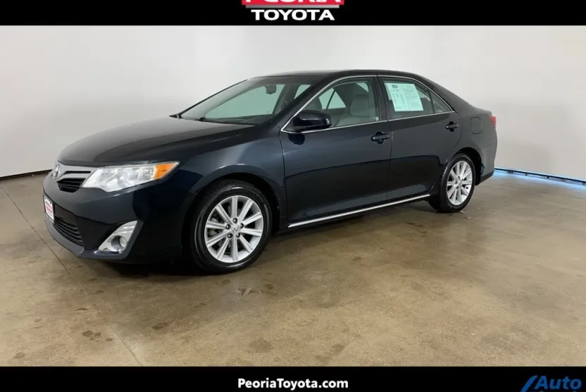 2012 Toyota Camry XLE photo 1