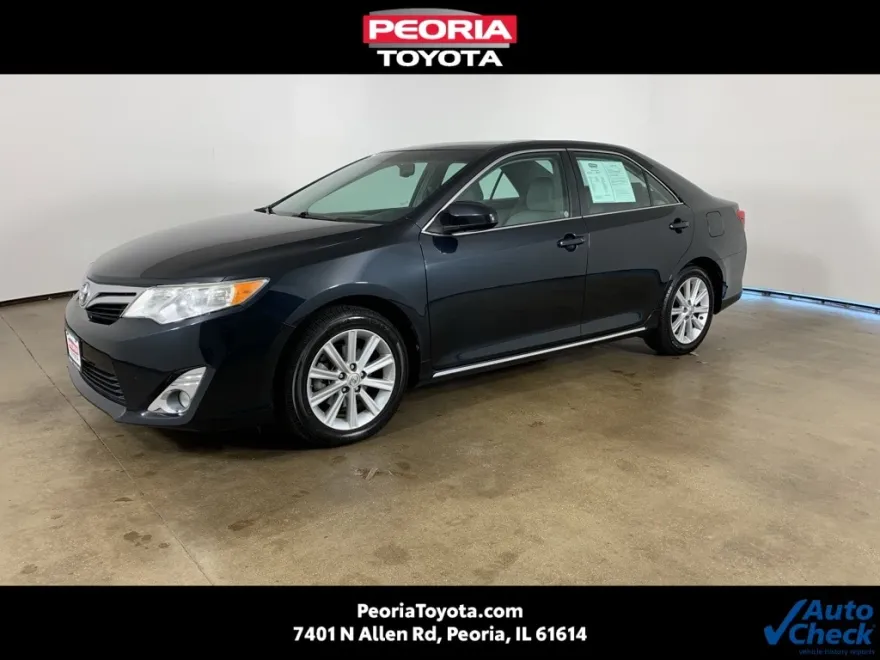 2012 Toyota Camry XLE photo 1