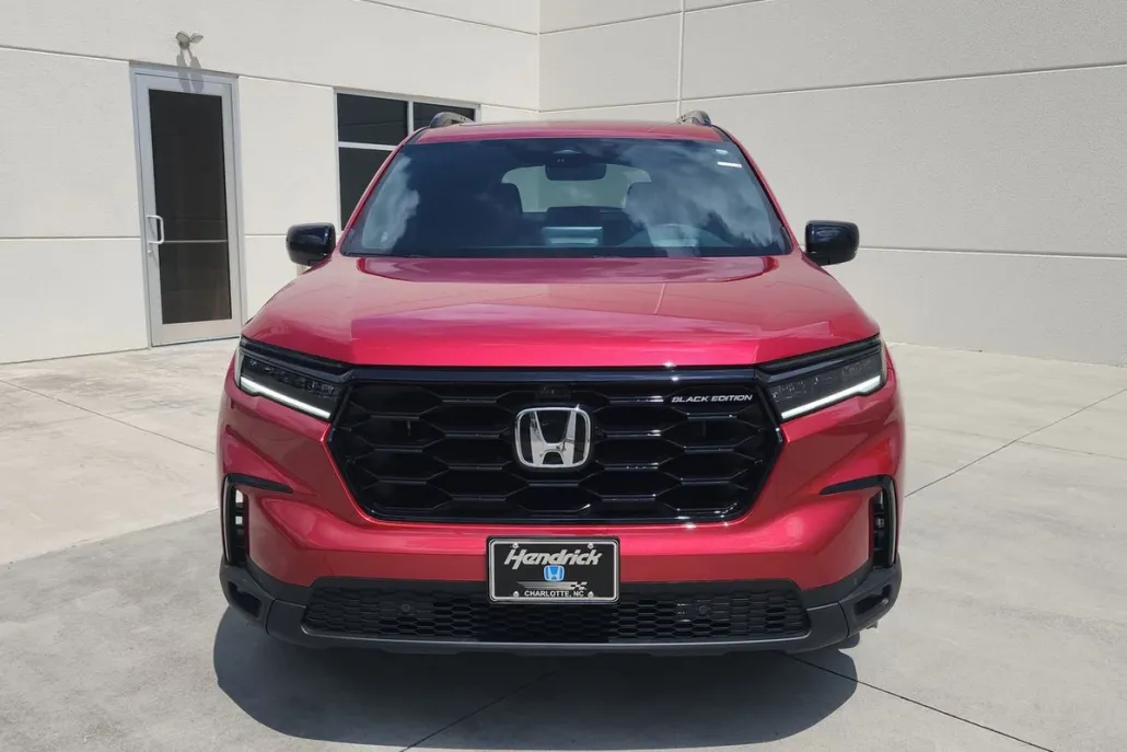 2025 Honda Pilot Black Edition photo 1