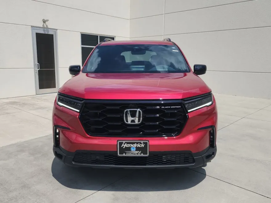 2025 Honda Pilot Black Edition photo 1