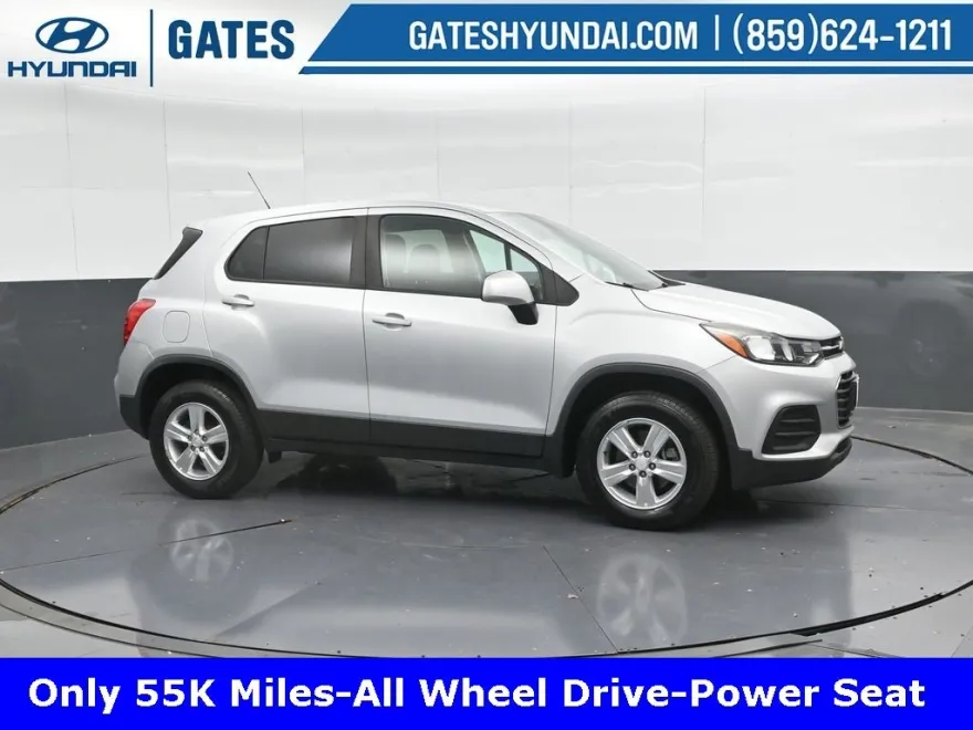 2017 Chevrolet Trax LS photo 1