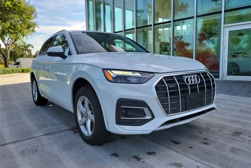 2021 Audi Q5 45 Premium photo 1