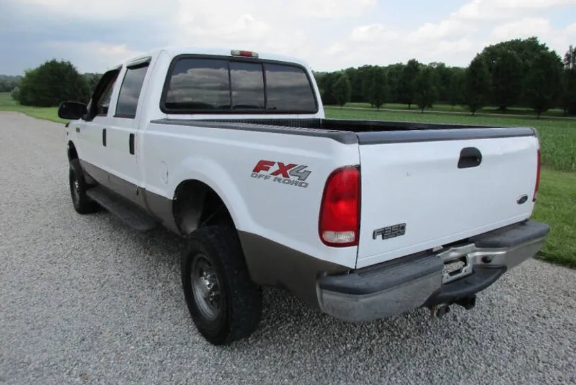 2002 Ford F-250 Lariat photo 1