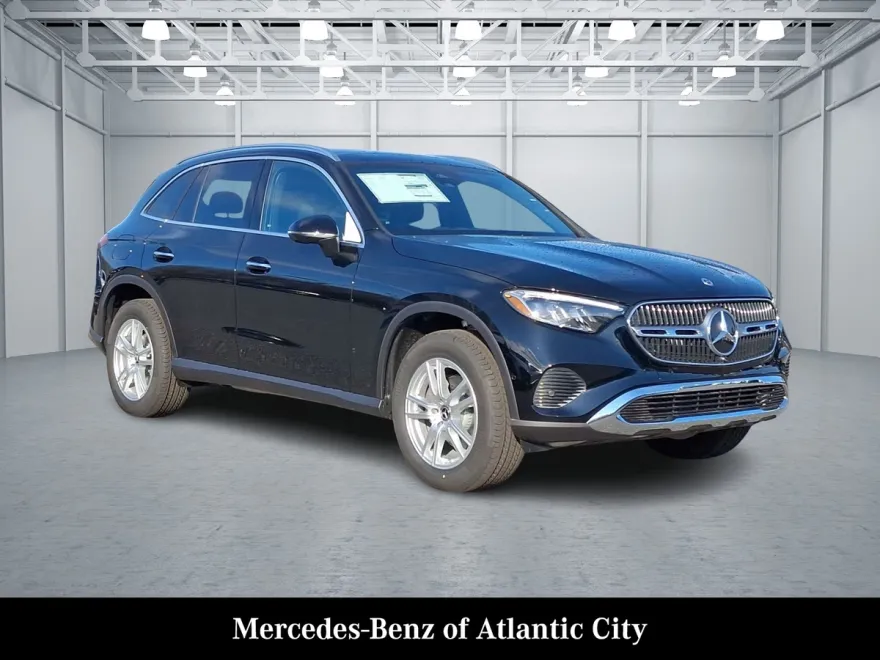 2025 Mercedes Benz GLC 300 4MATIC photo 1