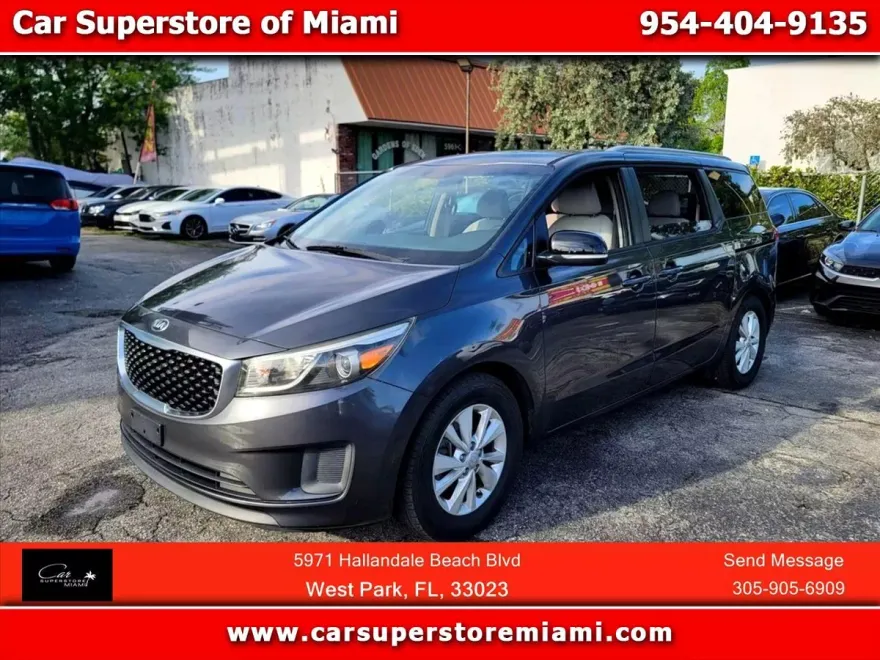 2016 Kia Sedona LX photo 1