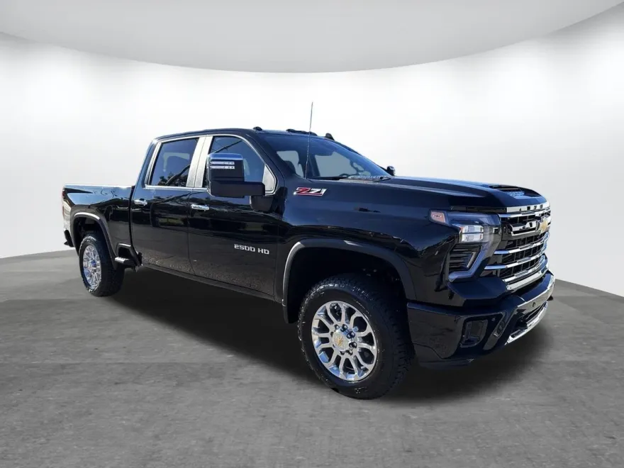 2025 Chevrolet Silverado 2500HD LT photo 1