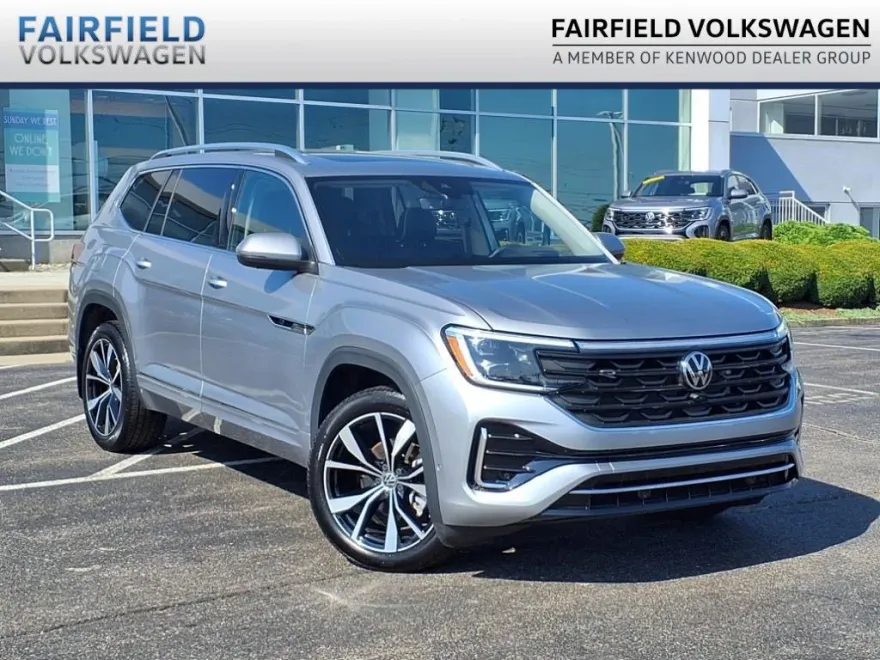 2024 Volkswagen Atlas SEL Premium R-Line photo 1