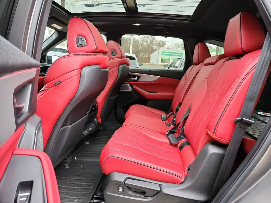 2025 Acura MDX A-Spec Advance photo 10