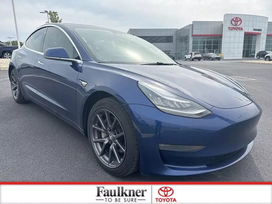 2019 Tesla Model 3 Long Range photo 1