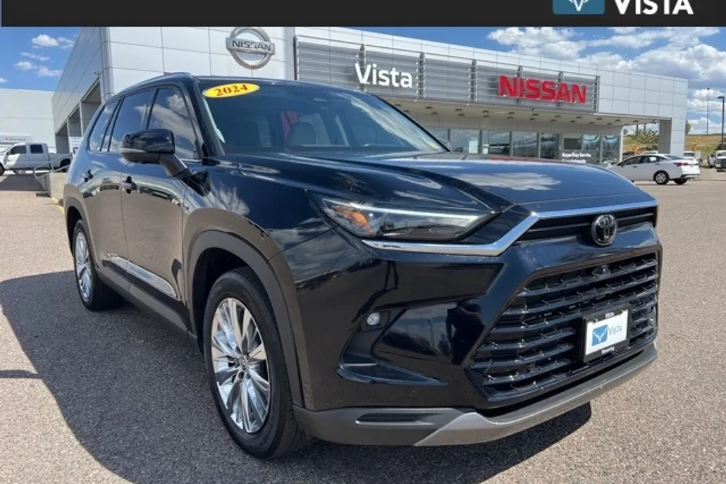 2024 Toyota Grand Highlander Platinum photo 1