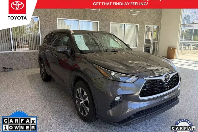 2022 Toyota Highlander XLE photo 1
