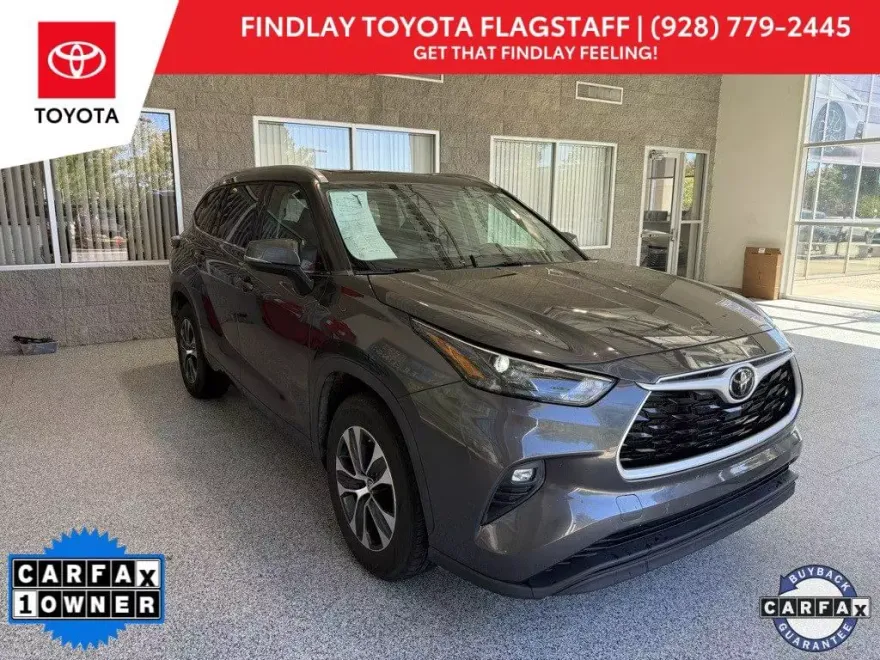 2022 Toyota Highlander XLE photo 1