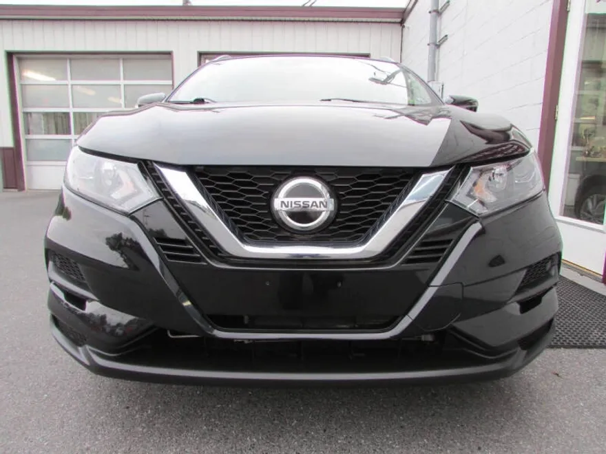 2020 Nissan Rogue Sport SV photo 1