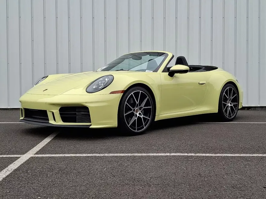 2025 Porsche 911 Cabriolet photo 1