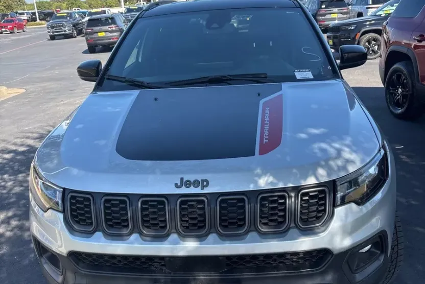 2024 Jeep Compass Trailhawk photo 1