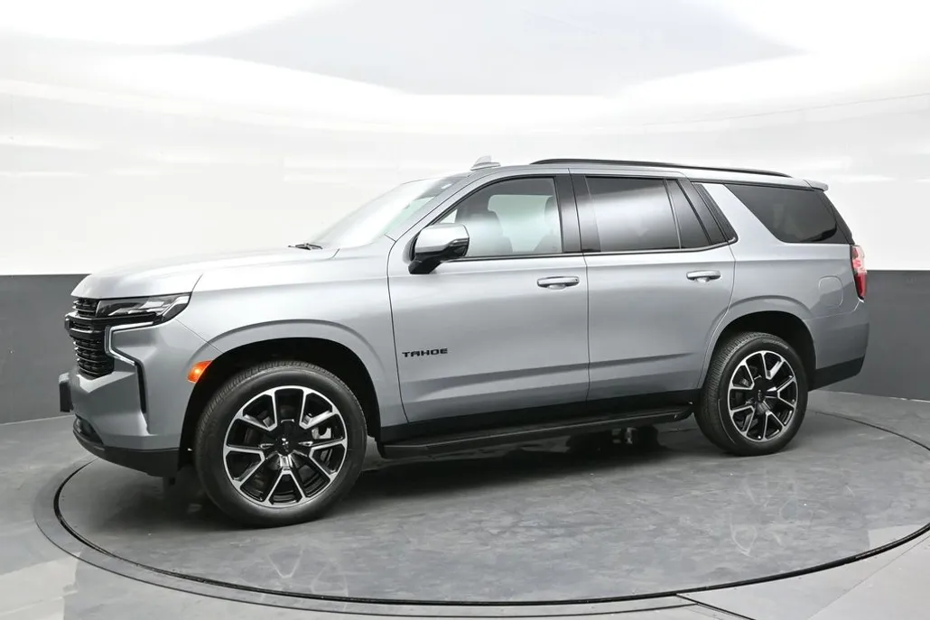 2023 Chevrolet Tahoe RST photo 1