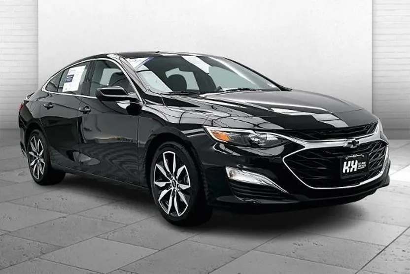 2022 Chevrolet Malibu RS photo 1