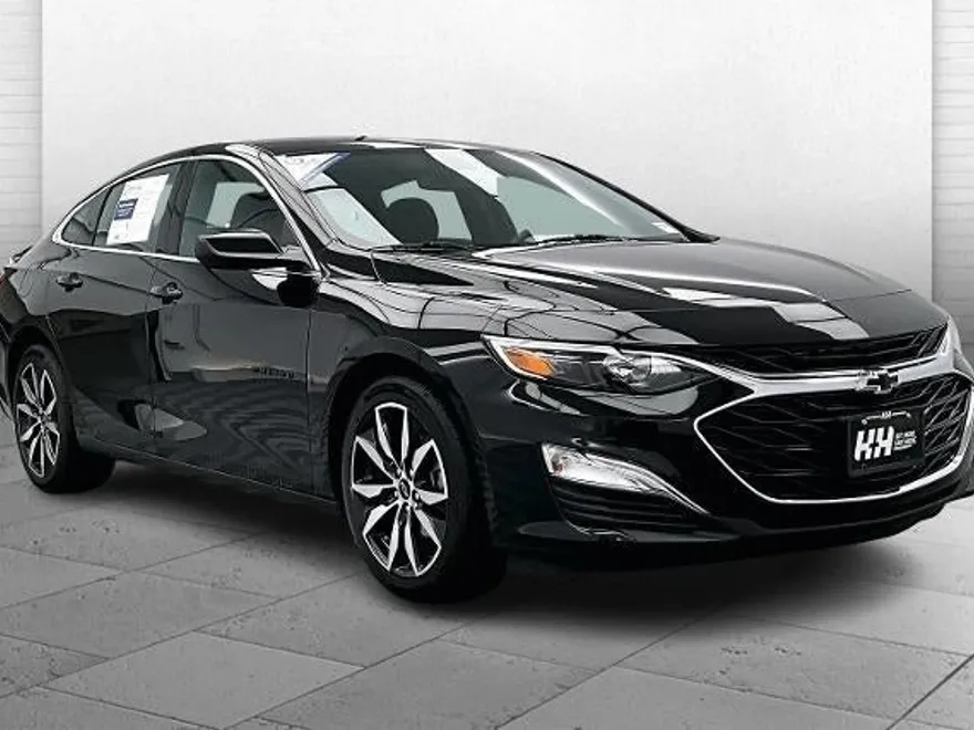 2022 Chevrolet Malibu RS photo 1