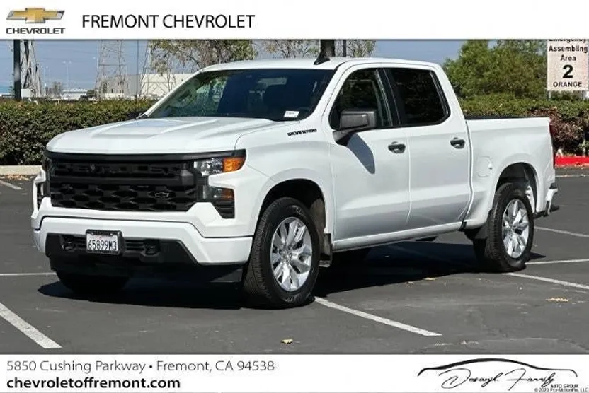2022 Chevrolet Silverado 1500 Custom photo 1