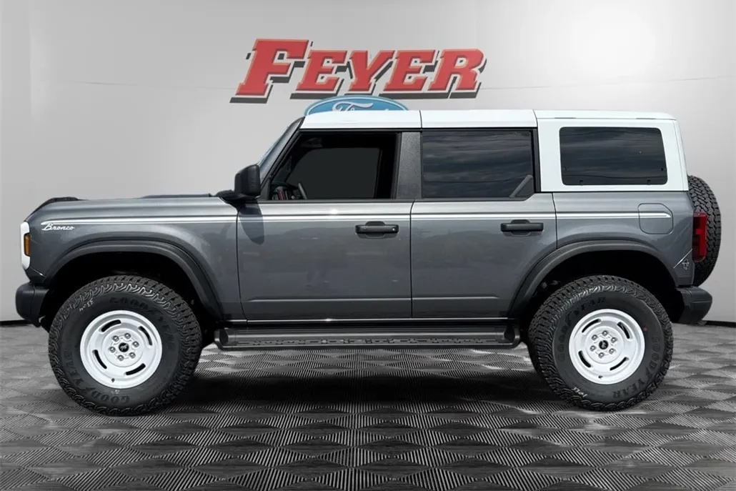 2025 Ford Bronco Heritage First Edition photo 1
