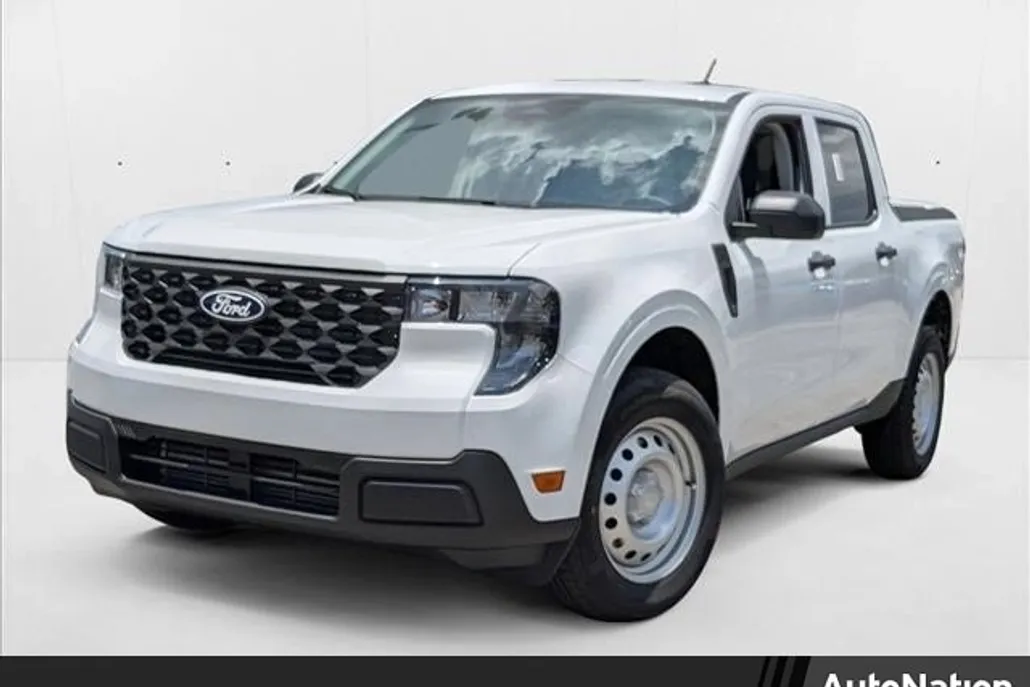 2025 Ford Maverick XL photo 1