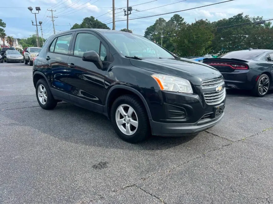 2016 Chevrolet Trax LS photo 1