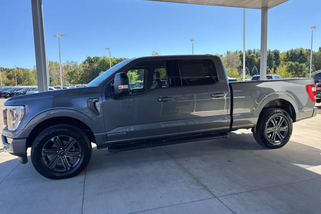 2023 Ford F-150 Lariat photo 1