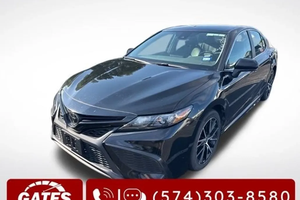 2024 Toyota Camry SE photo 1