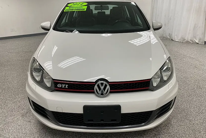2014 Volkswagen Golf GTI photo 1