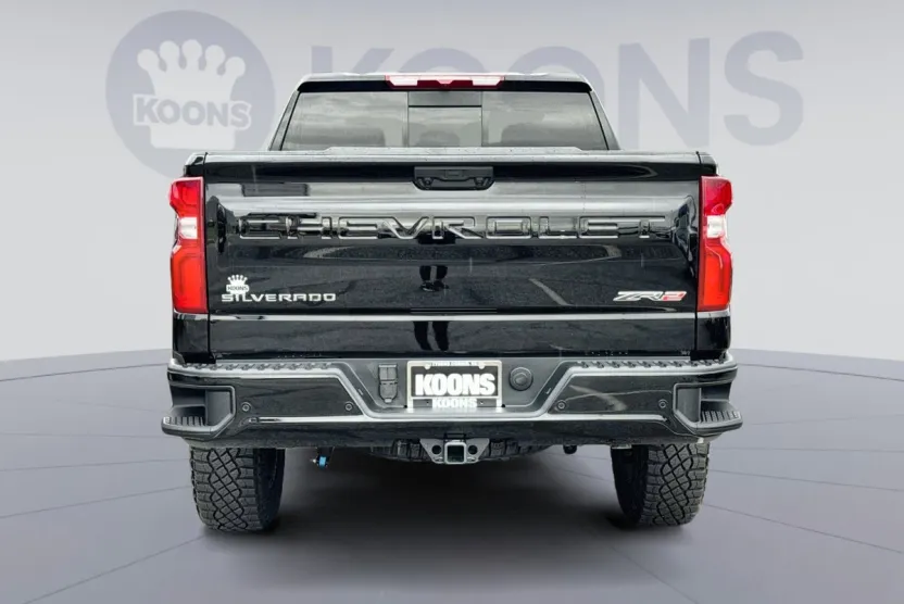 2025 Chevrolet Silverado 1500 ZR2 photo 1