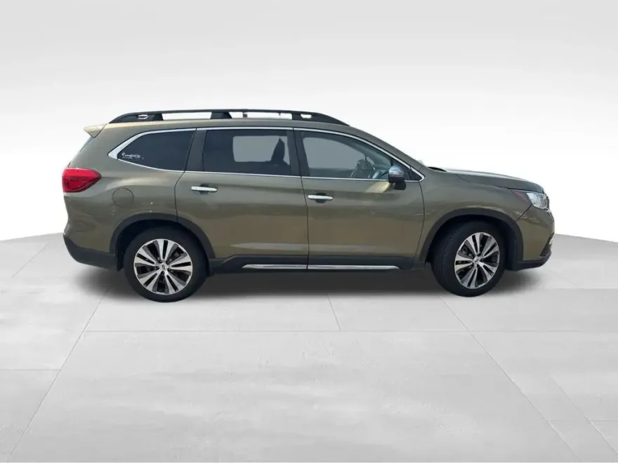 2022 Subaru Ascent Touring photo 1