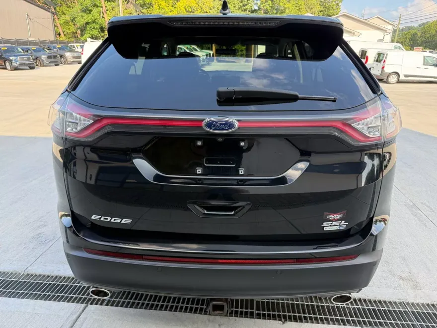 2018 Ford Edge SEL photo 1