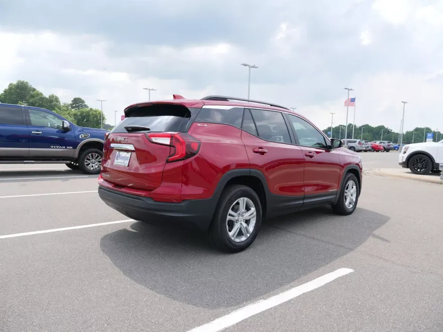 2024 Gmc Terrain SLE photo 1