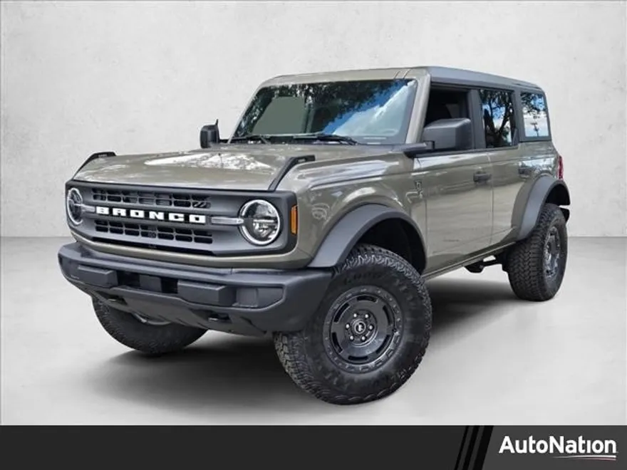 2025 Ford Bronco Base photo 1