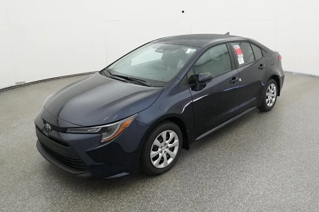 2026 Toyota Corolla LE photo 1