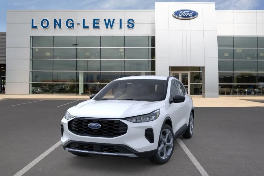 2025 Ford Escape ST-Line photo 1