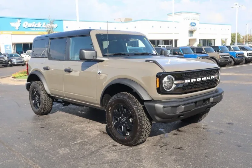 2025 Ford Bronco Big Bend photo 1