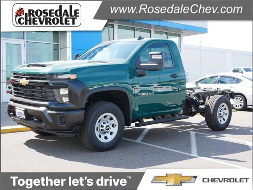 2025 Chevrolet Silverado 3500HD photo 1