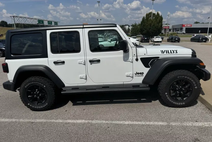 2022 Jeep Wrangler Unlimited Willys photo 1